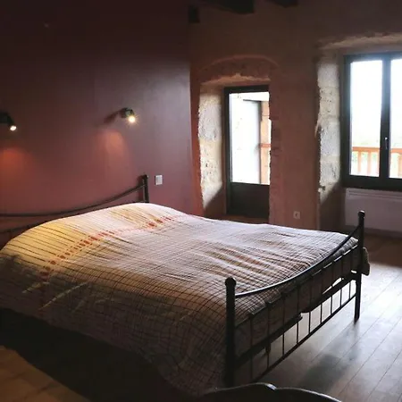 Bed and breakfast Spacieuse Dans Maison De Caractere, Au Calme, Avec Belle Vue Saint-Cirgues (Lot)