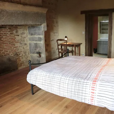 Bed and breakfast Spacieuse Dans Maison De Caractere, Au Calme, Avec Belle Vue Saint-Cirgues (Lot)